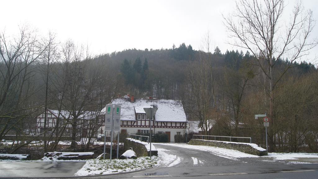 Landgasthof Zum Taunus Hotel Ober-Morlen Exterior photo