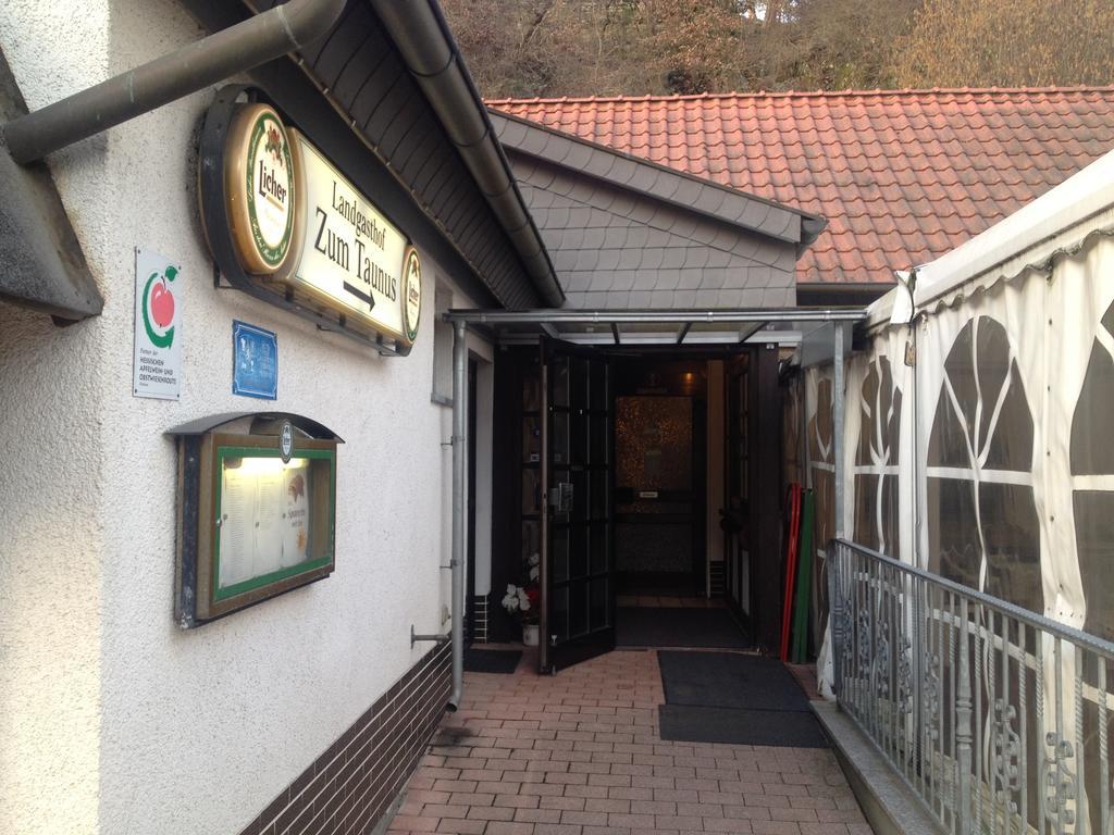 Landgasthof Zum Taunus Hotel Ober-Morlen Exterior photo