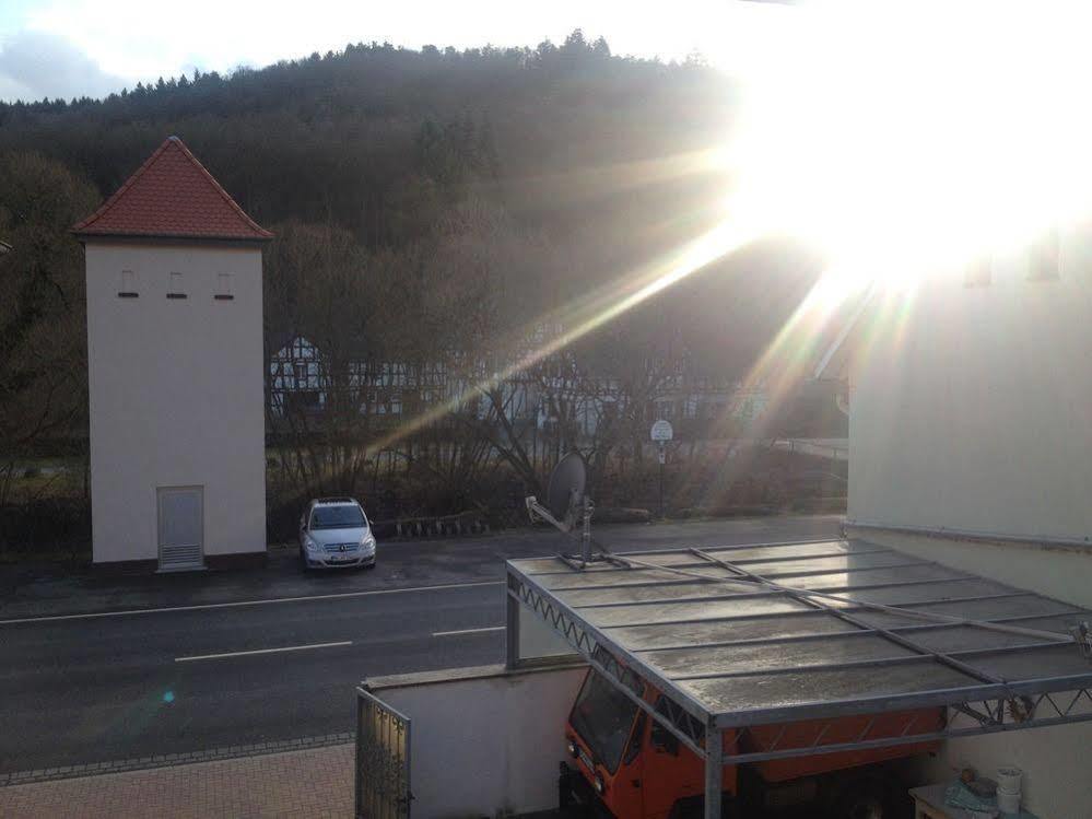 Landgasthof Zum Taunus Hotel Ober-Morlen Exterior photo